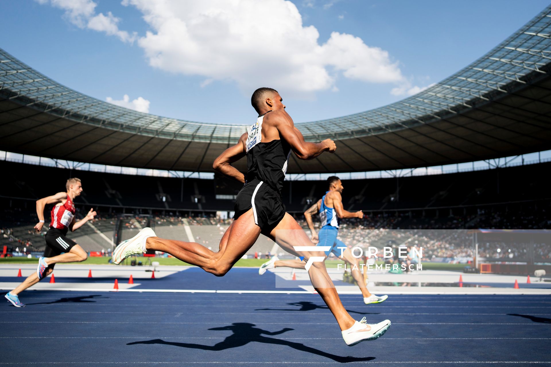 Malik Diakite (Hannover 96) im 400m Finale waehrend der deutschen Leichtathletik-Meisterschaften im Olympiastadion am 26.06.2022 in Berlin